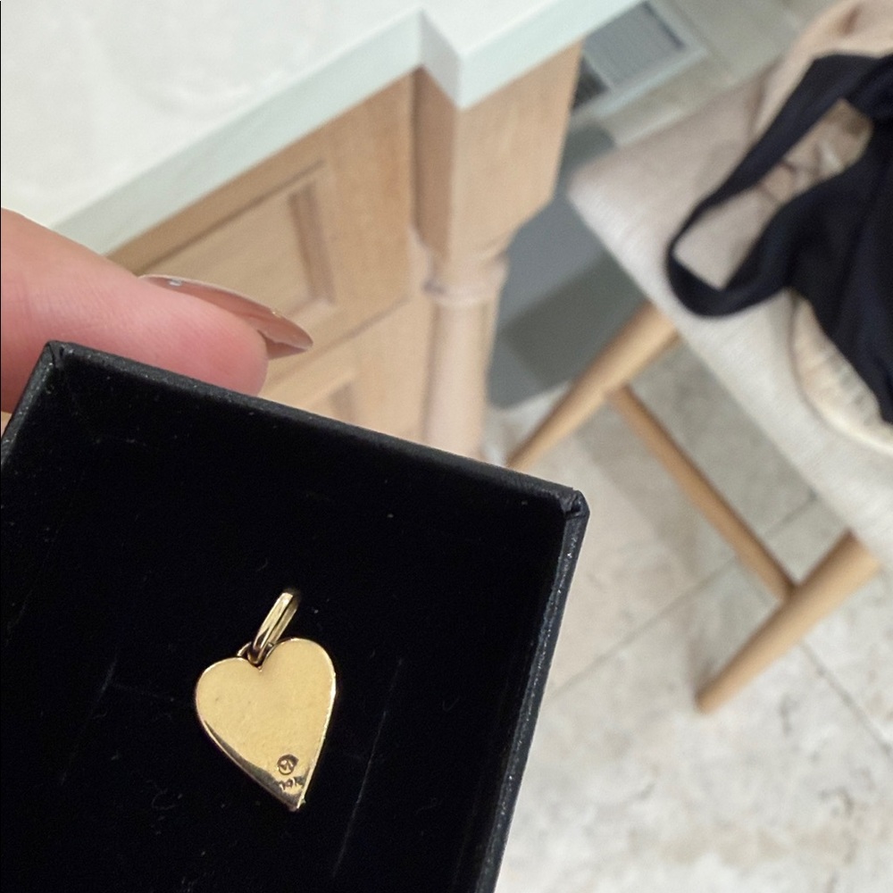 Mejuri Gold 14k gold Diamond Heart Charm - Picture 3 of 3